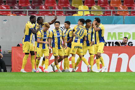 Jucătorul care i-a lăsat mască pe experţi după FCSB - Petrolul: ”Cum a ajuns în România?! E bun rău de tot” | VIDEO EXCLUSIV