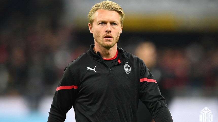 //i0.1616.ro/media/581/3142/39606/20925338/1/ac-milan-kjaer.jpg