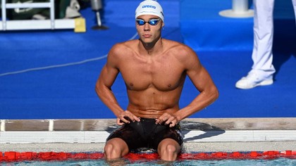 David Popovici este omul recordurilor şi când termină pe locul 4! Cele două borne atinse de înotătorul român