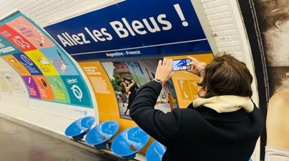 Staţia de metrou Argentina din Paris, redenumită Franţa - Allez Les Bleus! cu ocazia finalei de duminică