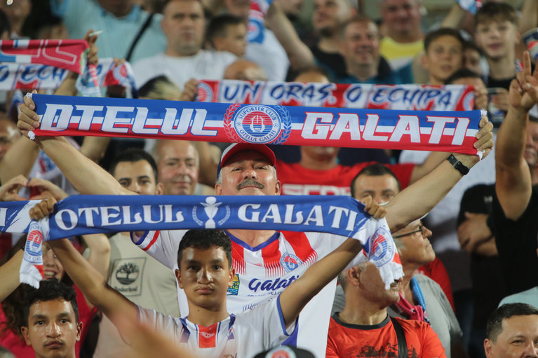 Suporterii Oţelului Galaţi, decizie radicală ca urmare a abuzurilor Jandarmeriei! "Aveau în dubă fulare cu Dinamo"