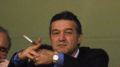 Surpriză de proporţii! Gigi Becali, pe punctul de a cumpăra gigantul londonez din Premier League: ”Încasez banii ăia din drepturile de televizare!” | VIDEO EXCLUSIV

