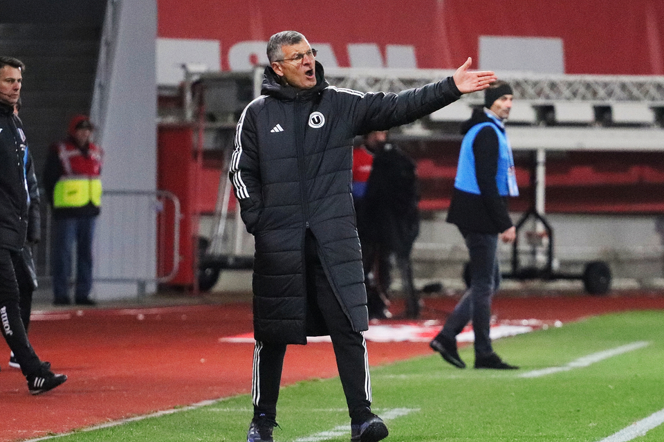 //i0.1616.ro/media/581/3142/40167/21934958/1/afc-hermannstadt-sibiu-fc-universitatea-cluj-superliga-superbet-23-11-2024.jpg