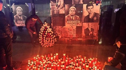 Suporterii Stelei, omagiu emoţionant pentru Emeric Ienei 