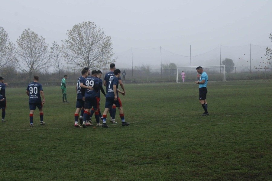 O echipă cu pretenţii din Liga 3 s-a retras din campionat! Problemele cu banii au oprit clubul