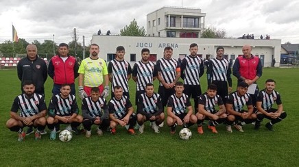 VIDEO EXCLUSIV. Bătaie generală la un meci de fotbal din Cluj. Totul a pornit de la conflictul dintre două fane. ”A fost măcel!”