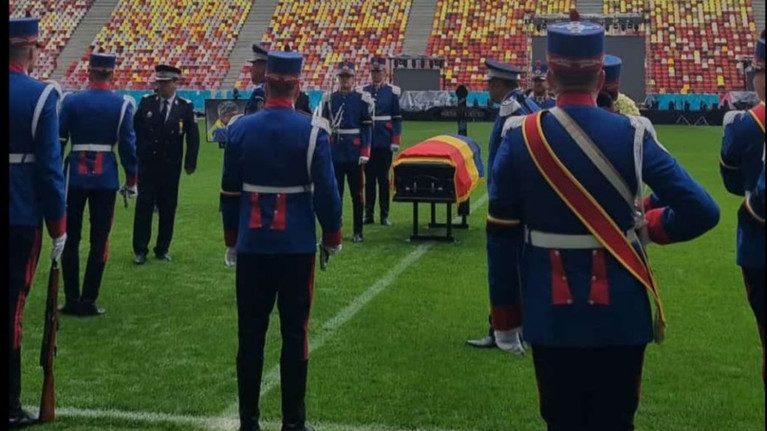 EXCLUSIV | Ultima dorinţă a lui Mircea Lucescu a fost îndeplinită. Ce s-a întâmplat după ce lumea a plecat de la priveghi