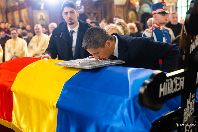 Cuvintele lui Răzvan Lucescu la despărţirea de tatăl său: ”A iubit România din tot sufletul lui”