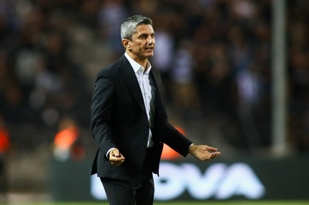 Anunţ uriaş! Preşedintele unui club din Europa vrea să-l aducă pe Răzvan Lucescu. E gata să achite 4 milioane de euro, clauza de reziliere cu PAOK