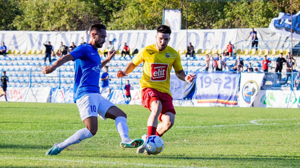 S-a lăsat de fotbal şi a devenit kinetoterapeut la 28 de ani: "Jucam în Liga 2 şi lucram în paralel la delivery"