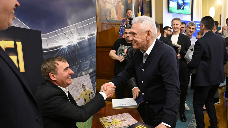„Nici cu relaţiile pe care le avem nu mai putem!” Ioan Becali, verdict dur despre prăbuşirea cotei fotbalistului român pe piaţa europeană | EXCLUSIV 