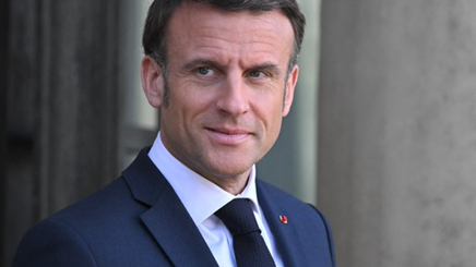 Emmanuel Macron merge la Clairefontaine, pentru a-i încuraja pe jucătorii naţionalei Franţei înainte de Euro