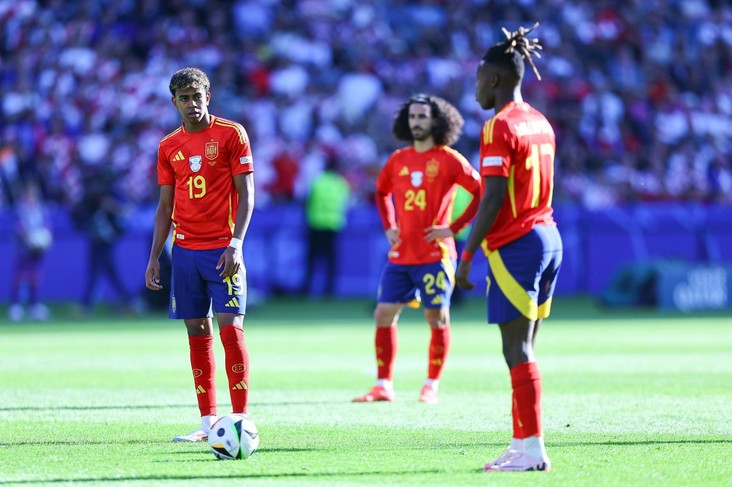 Jucătorul din naţionala Spaniei care a impresionat, ridicat la un nivel greu de atins de cei mai mulţi. „Messi era pistol cu apă pe lângă el la vârsta aia” | EXCLUSIV VIDEO 