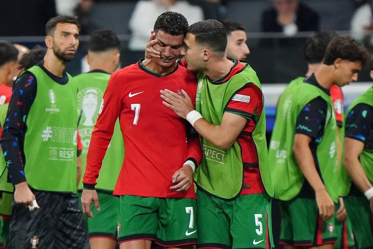 Cristiano Ronaldo, OUT de la echipa naţională a Portugaliei, după eliminarea de la EURO? ”Suferim!”

