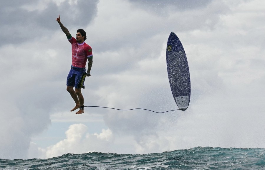 Surferul Gabriel Medina a oferit imaginea Jocurilor Olimpice 2024