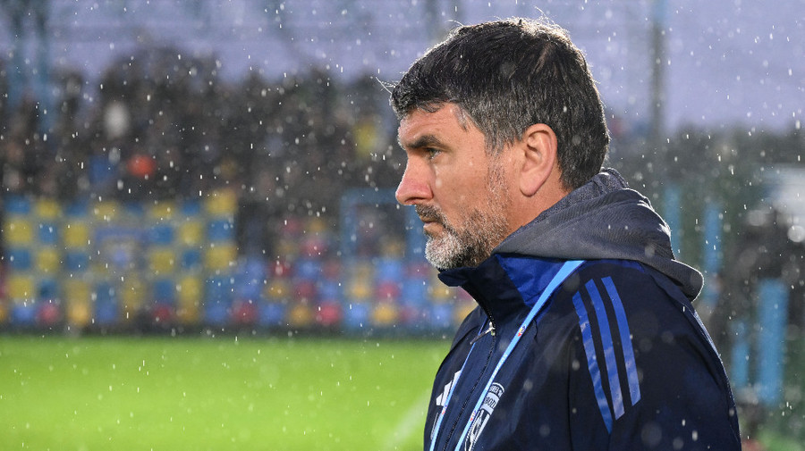 VIDEO | Adrian Mihalcea se desparte în lacrimi de Slobozia. ”Plec pentru că am sânge”