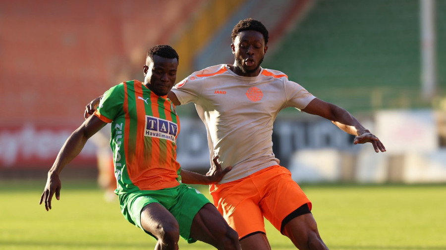 S-a terminat amicalul dintre Alanyaspor şi Metaloglobus. Ianis Hagi a marcat