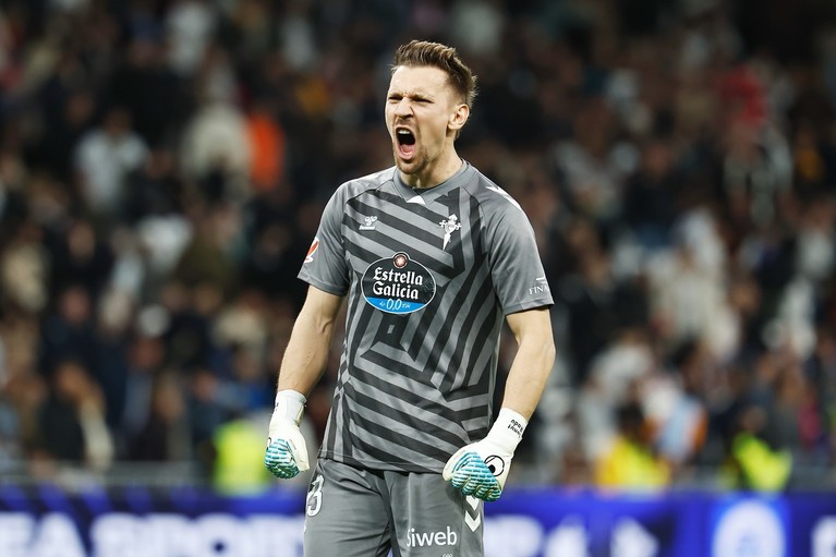 Români în Europa | Chivu, criticat şi pe primul loc. Ce a urmat după meciul lui Ionuţ Radu şi ce a făcut Ianis Hagi