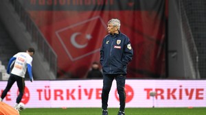 Mircea Lucescu, ultimele detalii din vestiarul echipei naţionale înaintea barajului de la Istanbul: "Am avut multe probleme" | EXCLUSIV