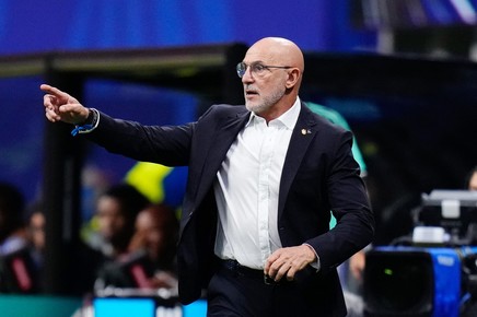 ”Mai avem şapte meciuri”. Debutul slab la mondial nu îl îngrijorează pe Luis de la Fuente