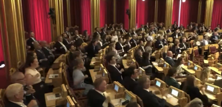 Deputaţii norvegieni i-au imitat pe suporterii echipei naţionale chiar în timpul şedinţei parlamentare
