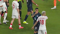 Premieră în fotbal! Miguel Almiron, eliminat pentru că şi-a acoperit gura în timp ce vorbea cu un adversar la meciul Turcia-Paraguay
