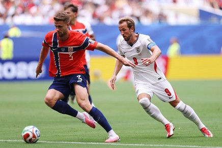 Norvegia - Anglia 1-1. Heggem înscrie, dar golul e anulat la VAR, din cauza unui fault în atac comis de Haaland