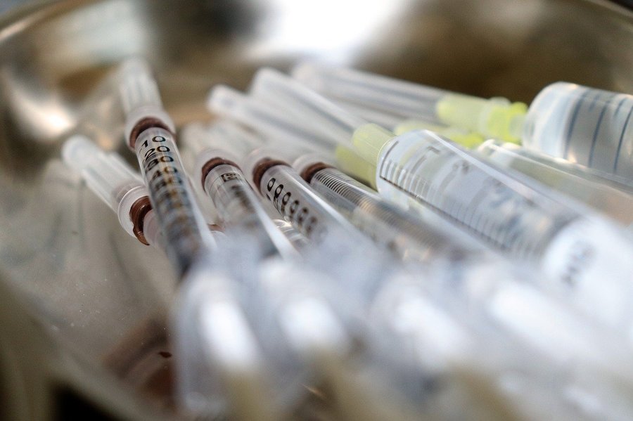 Intenţia de vaccinare în România este tot mai mică