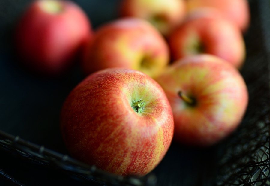 Sănătate cu stil: Un măr pe zi alungă bolile