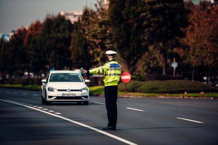 Amenzi pentru şoferii care şi împrumută maşinile