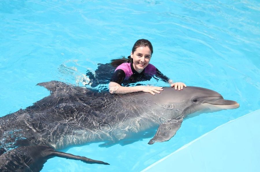 FOTO Iubitoare de sporturi şi vacanţe la malul mării, Marina Niţoiu şi-a sărbătorit ziua de naştere în Egipt