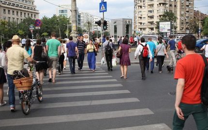 Masca de protecţie în aglomeraţie, inexistentă