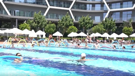 VIDEO Sănătate cu stil: Aqua gym, sportul ideal în vacanţă