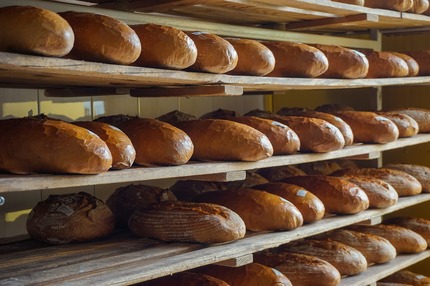 Românii consumă mai puţină pâine