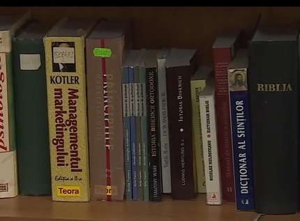 VIDEO Românii încep să-şi aducă aminte de cărţi