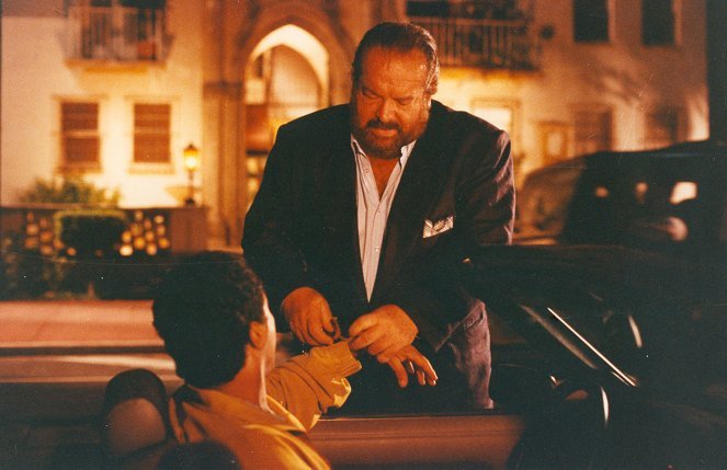 DETECTIV CU GREUTATE: ŢINTA MOBILĂ