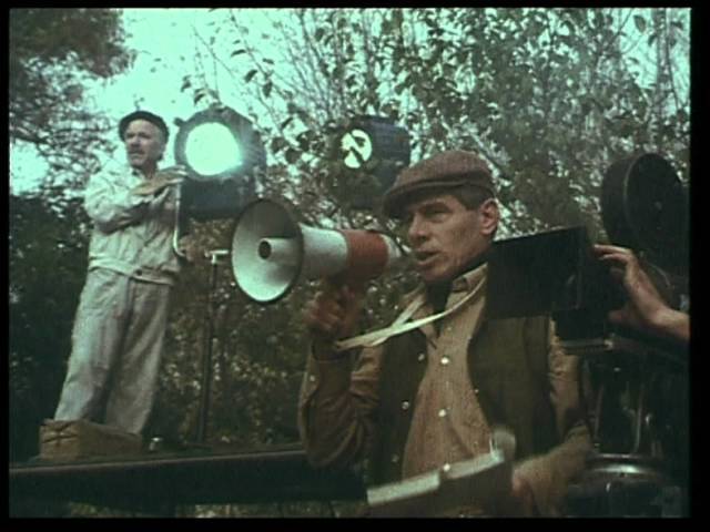 UN STUDIO ÎN CĂUTAREA UNEI VEDETE