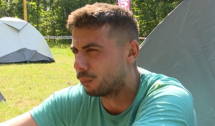 Cursa iubirii, episodul 1: Ion, concurent la Cursa Iubirii, se întrece cu oricine şi câştigă. Cel puţin, aşa declară