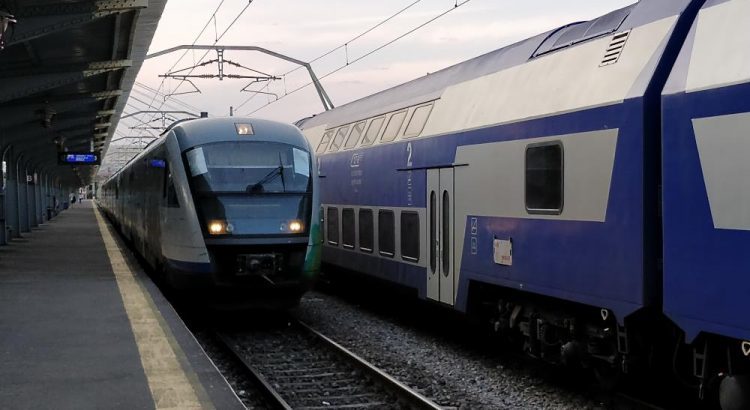 Întârzieri peste întârzieri. Trenurile stau pe loc