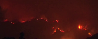 Mii oameni evacuaţi din cauza incendiilor din Tenerife