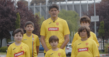 Miodrag Belodedici : "Spectatorii îmbrăcaţi în galben dau forţă jucătorilor care intra în teren la meciurile Naţionalei"
