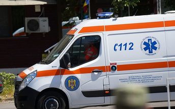 Atac violent asupra unei ambulanţe