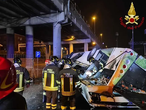 Patru români au murit în accidentul de autocar din Veneţia