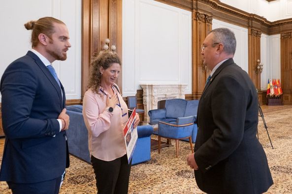 VIDEO  Nicolae Ciucă, preşedintele PNL, s-a întâlnit cu soţia românului răpit de gruparea teroristă Hamas
