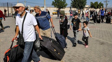 103 români au părăsit Gaza şi vor ajunge în România