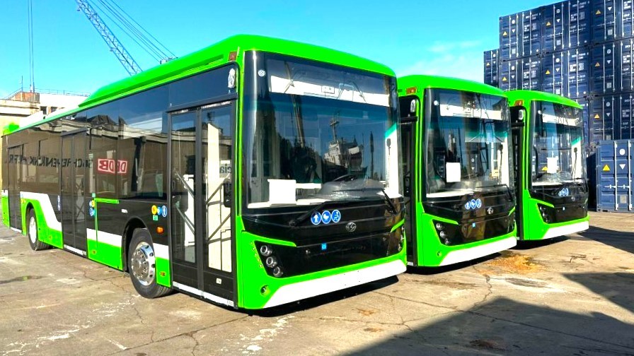 Primele autobuze electrice în Bucureşti