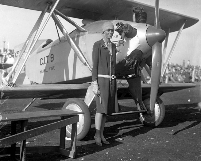 Un explorator a găsit în Pacific ceea ce pare a fi avionul Ameliei Earhart, prima femeie care a zburat peste Atlantic