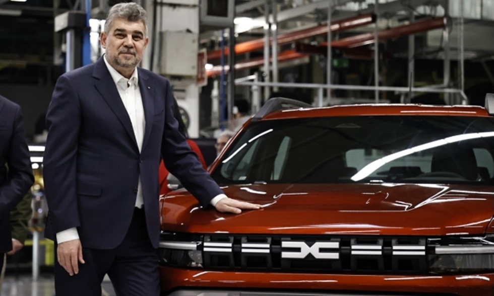 VIDEO. Ciolacu, fermecat de noua Dacia Duster. ”E bestială. Din acest moment va fi maşina mea ca prim-ministru”