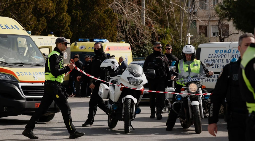 Patru morţi într-un atac armat la sediul unei companii maritime din Atena