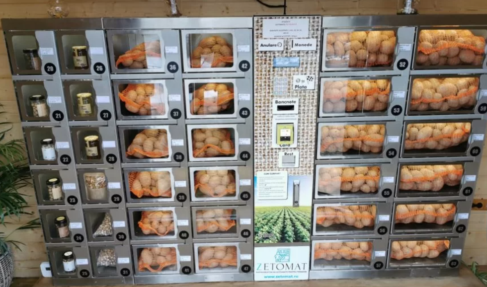 Primul automat de cartofi din România. Vezi unde îl găseşti